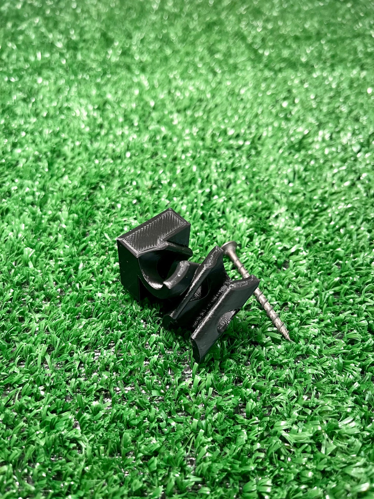 Dual Golf Club Wall Mount Bracket / X Pattern / 11mm or 17mm / Perfect for Irons, Drivers, Wedges or Putters / Display your favorite clubs