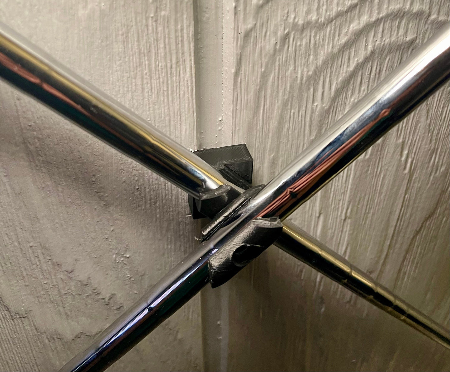 Dual Golf Club Wall Mount Bracket / X Pattern / 11mm or 17mm / Perfect for Irons, Drivers, Wedges or Putters / Display your favorite clubs