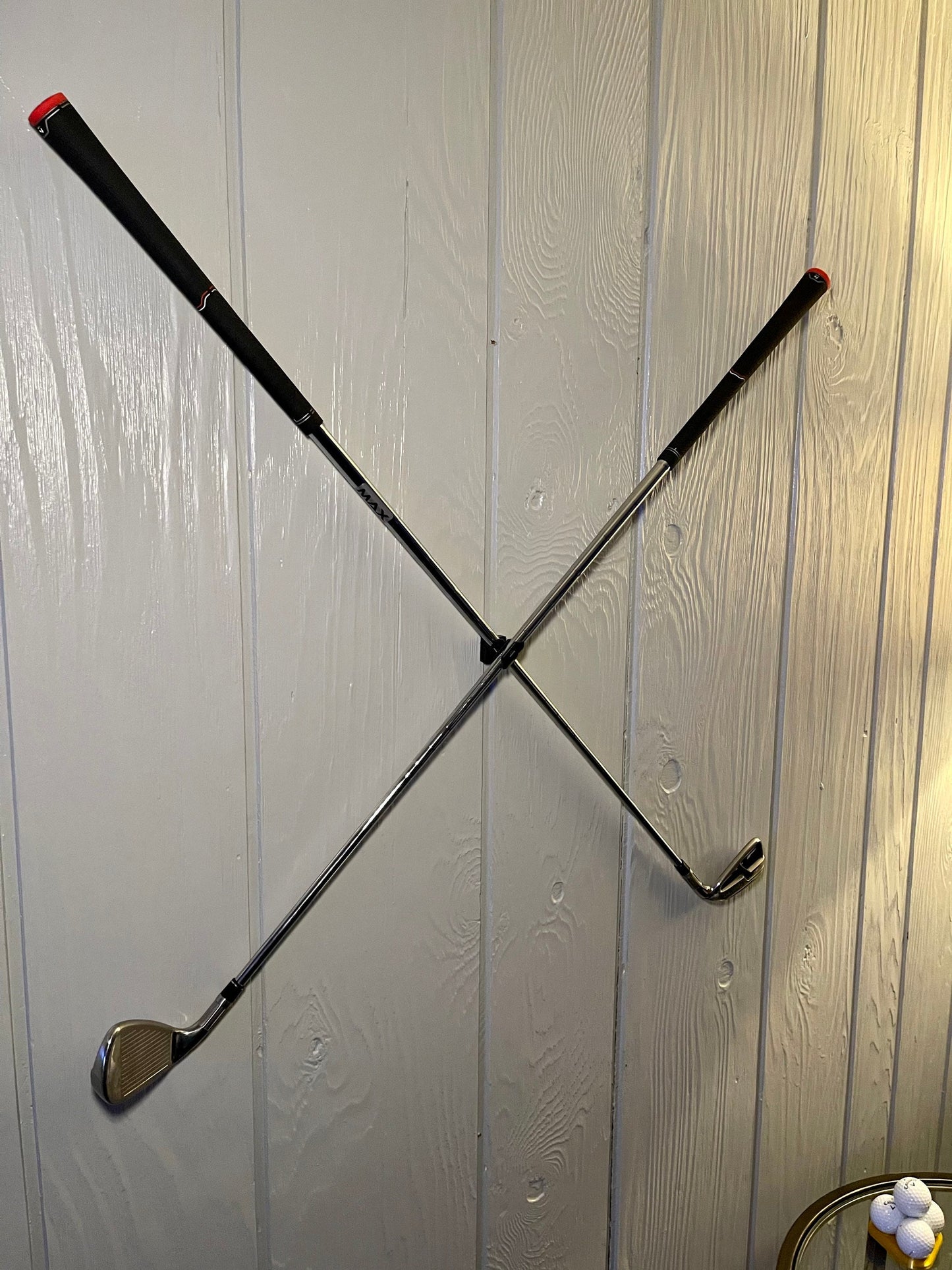 Dual Golf Club Wall Mount Bracket / X Pattern / 11mm or 17mm / Perfect for Irons, Drivers, Wedges or Putters / Display your favorite clubs