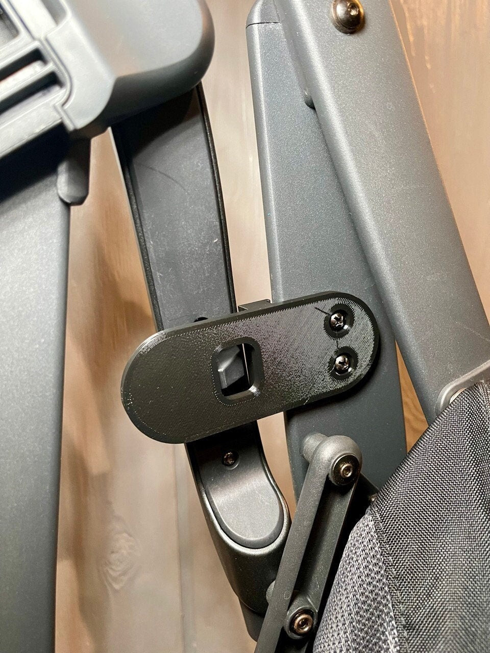 UppaBaby Vista Stroller Replacement Latch / 2015+ Stroller / Secures Stroller in Closed Position / Durable, Easy to Install / V1 or V2