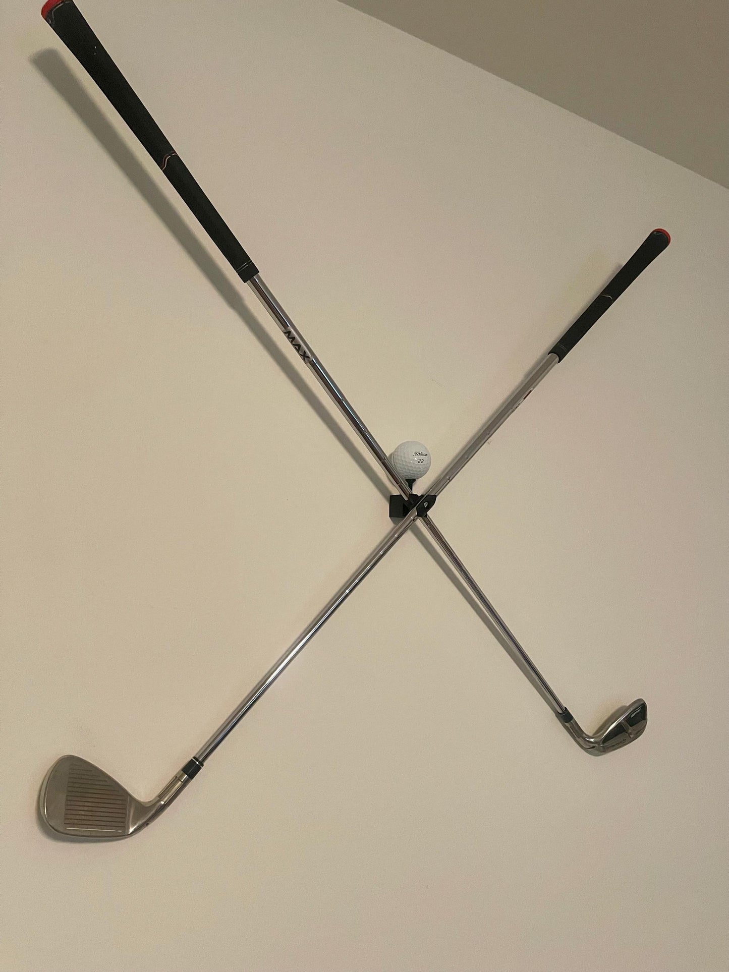 Dual Golf Club Wall Mount Bracket with Tee Holder for Golf Ball / X Pattern / 11mm or 17mm / Perfect for any club! / Display your clubs!